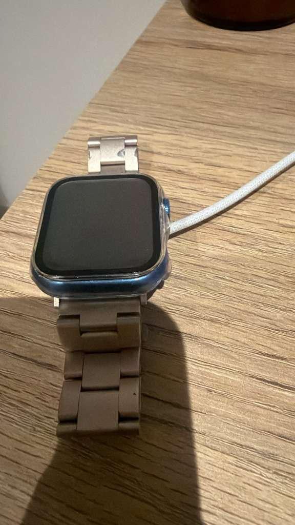 Apple Watch Series 7 41mm (Usado)